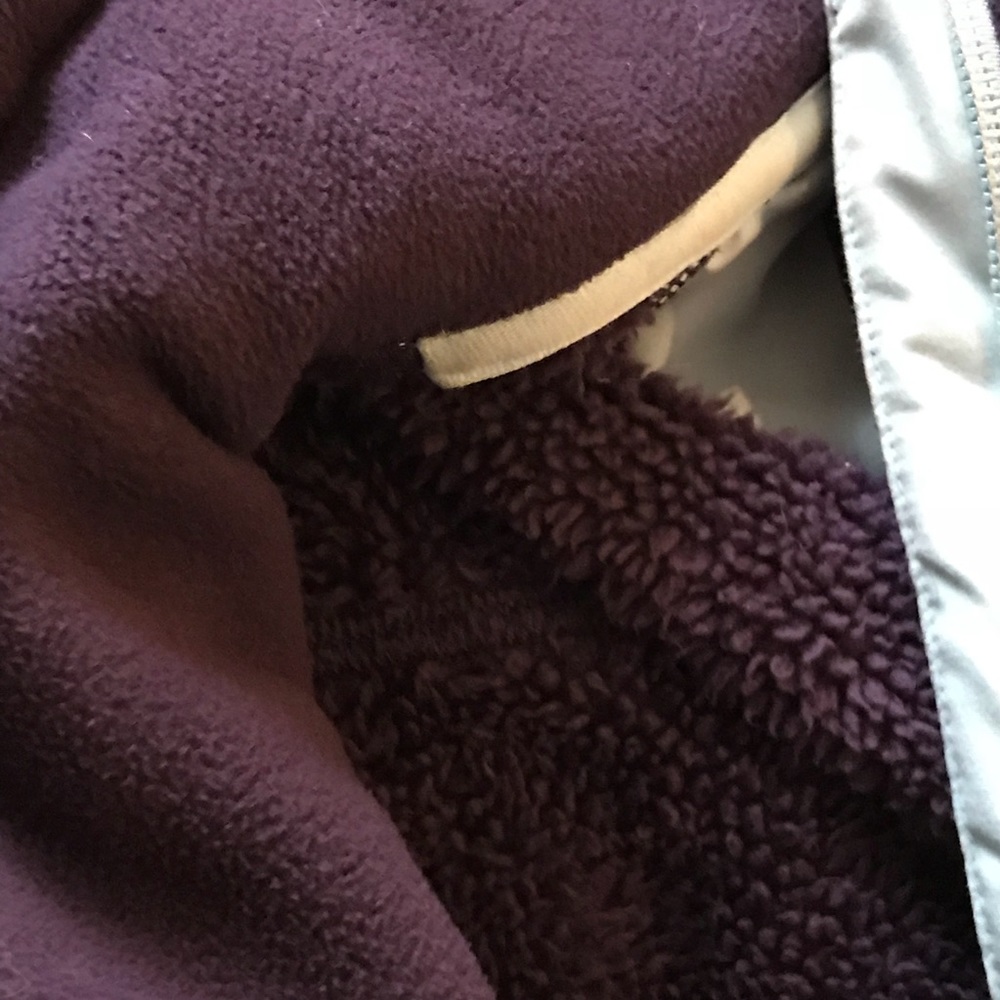 ๐ Under Armour performance pullover ๐ - Picture 3 of 3
